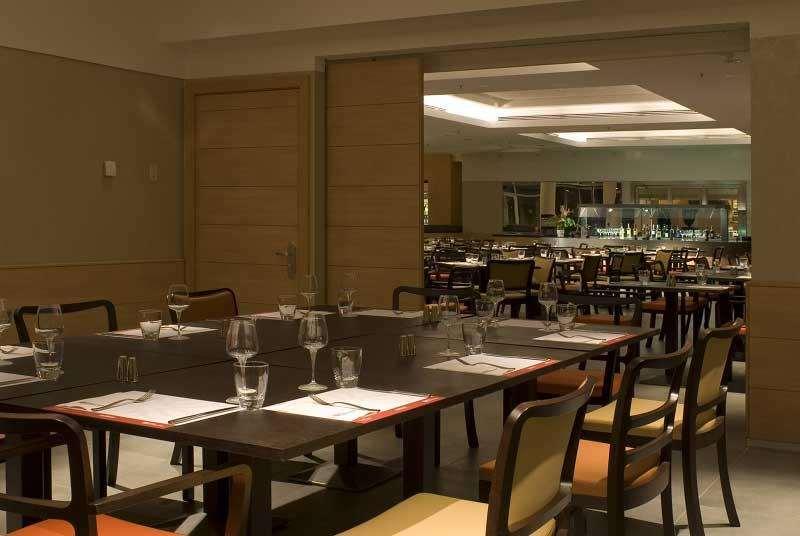 Hilton Garden Inn Rome Airport Φιουμιτσίνο Εστιατόριο φωτογραφία