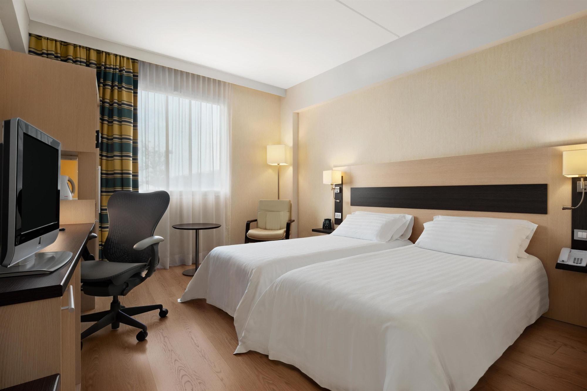 Hilton Garden Inn Rome Airport Φιουμιτσίνο Εξωτερικό φωτογραφία