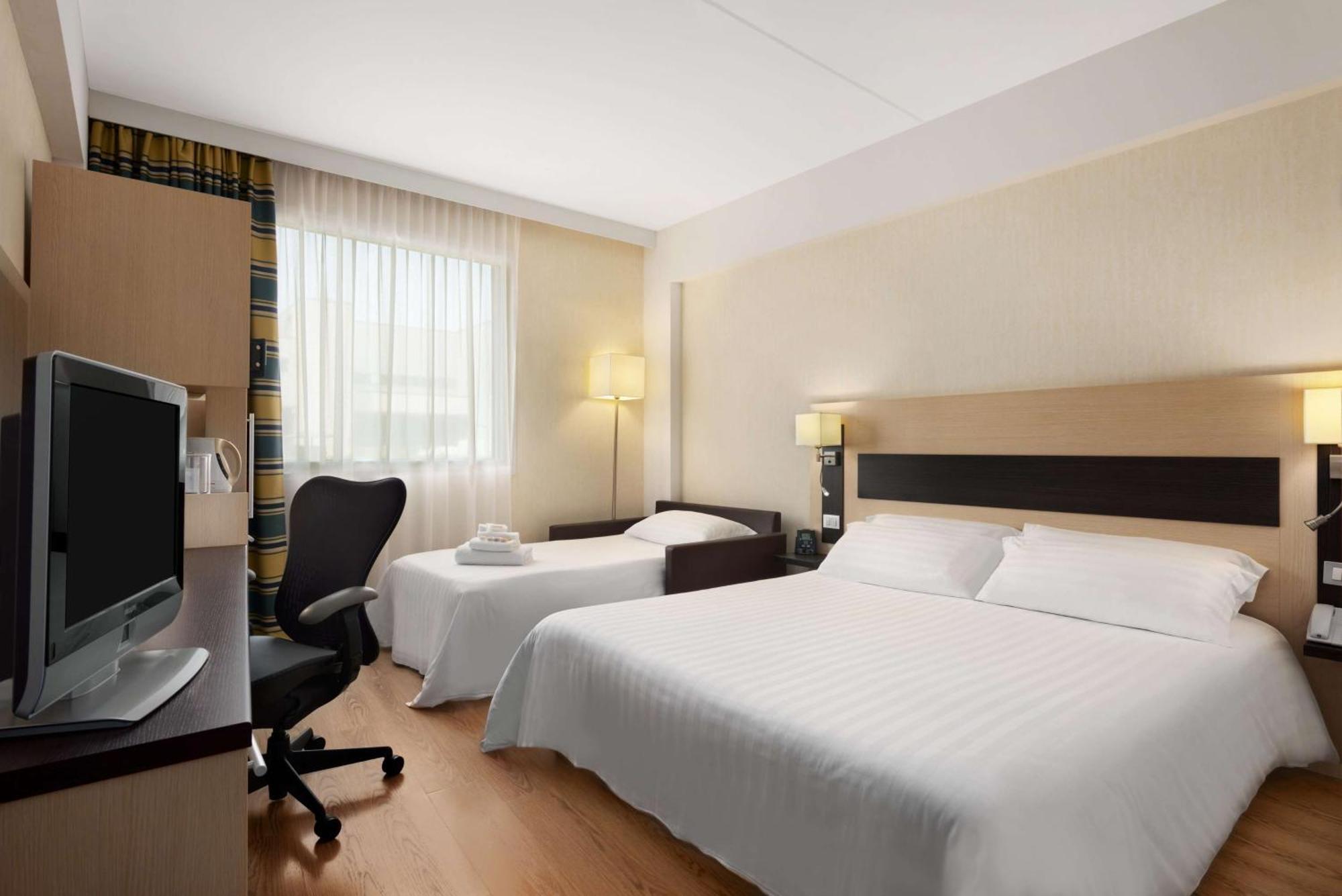 Hilton Garden Inn Rome Airport Φιουμιτσίνο Εξωτερικό φωτογραφία