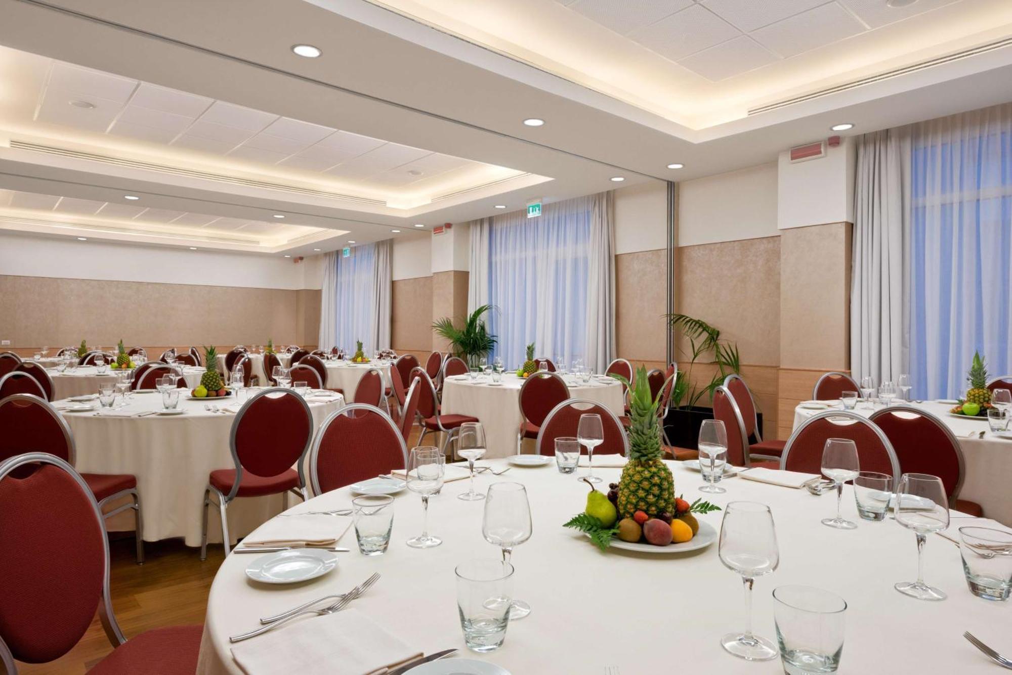 Hilton Garden Inn Rome Airport Φιουμιτσίνο Εξωτερικό φωτογραφία